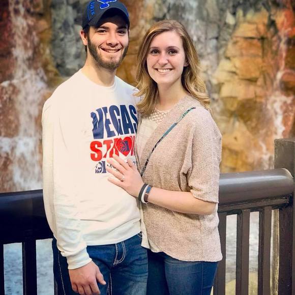 Meet your Posher, Lauren - Picture 1 of 1